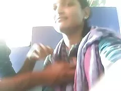 الأوروبي يقدم كس سكسي عراقي مترجم لعضو طويل